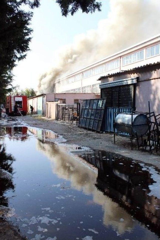 Lisede Korkutan Yangın