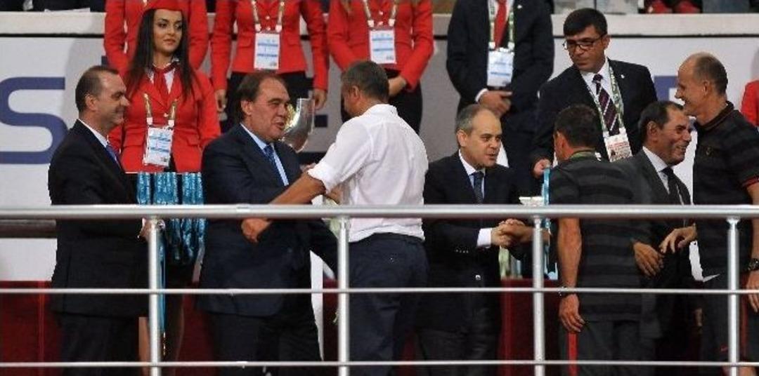 Şampiyon Galatasaray Kupasını Aldı