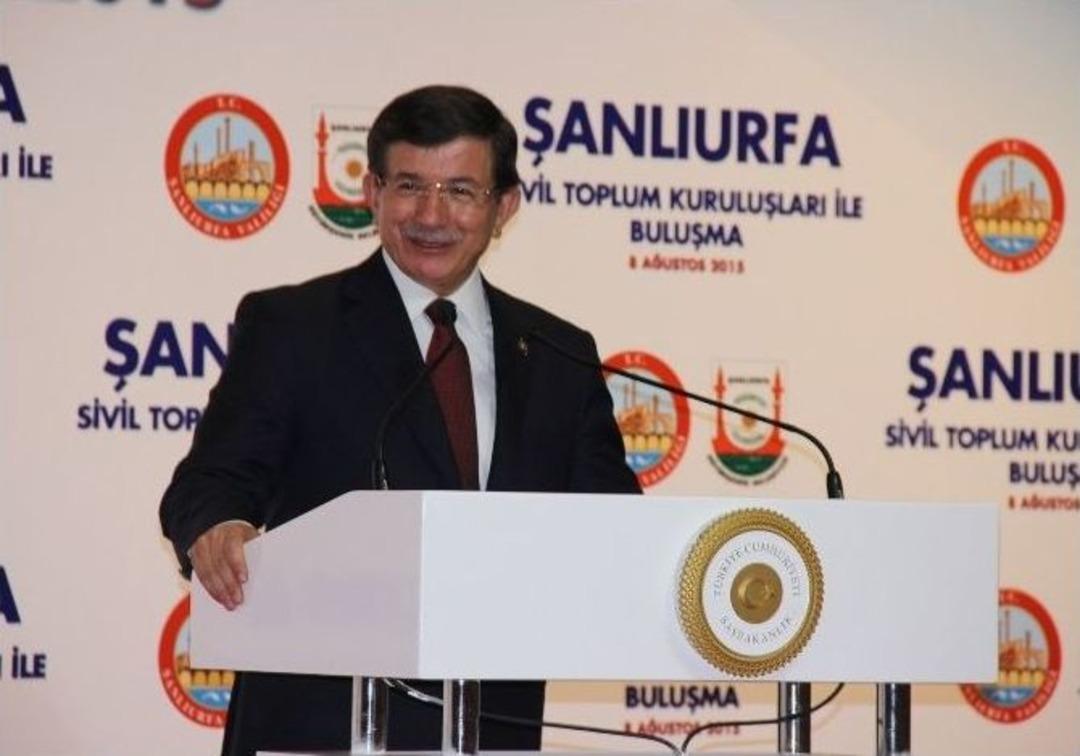 Başbakan Davutoğlu, Şanlıurfa&rsquo;da Stk Ve Kanat &Ouml;nderleriyle Buluştu