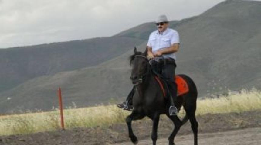 Karador Oltu&rsquo;yu Gururla Temsil Etti