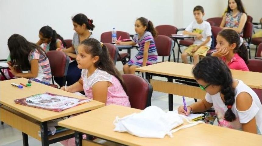 Bucalı &Ccedil;ocuklar İngilizce &Ouml;ğreniyor