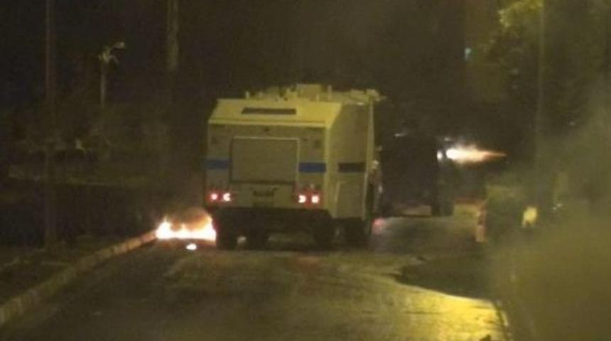 Şırnak'ta Pkk Yandaşları Polisle &Ccedil;atıştı