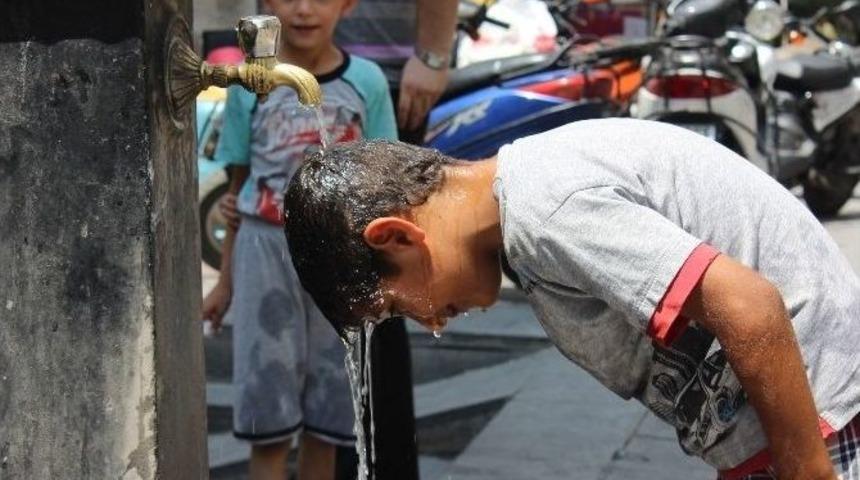 Gaziantep&rsquo;te Sıcaklar Bunaltıyor