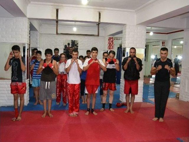 Tunceli’de Kick Boksa Yoğun İlgi