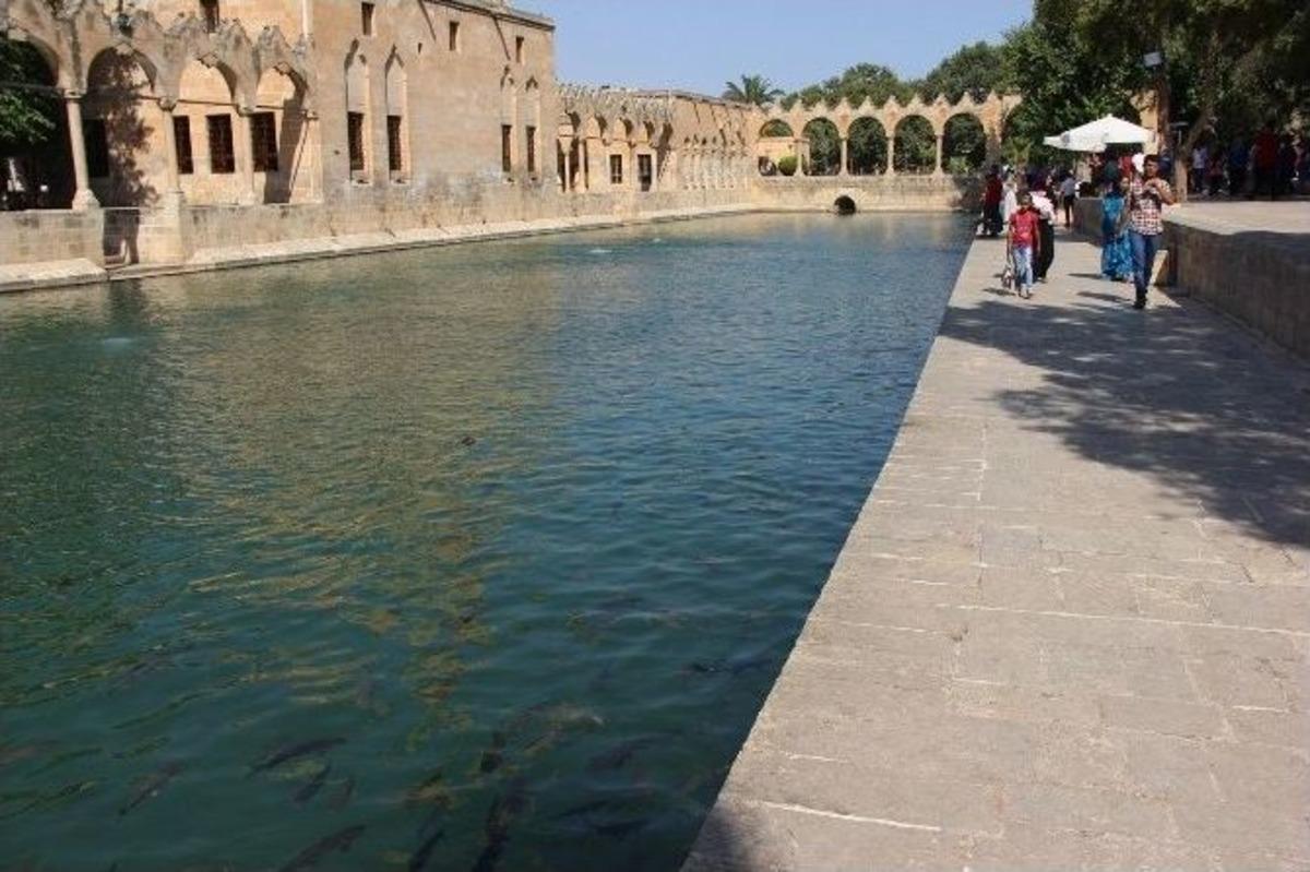 Ter&ouml;r Olayları Şanlıurfa Turizmini Baltaladı