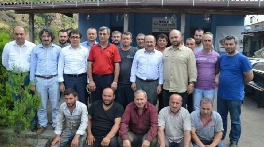 Başkan G&uuml;mr&uuml;k&ccedil;&uuml;oğlu Sanayi Esnafıyla Bir Araya Geldi