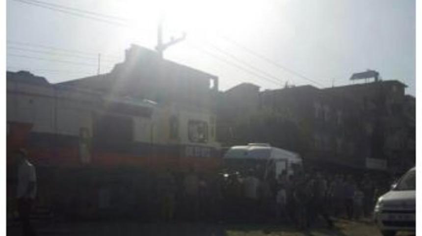 Diyarbakır&rsquo;da Hemzemin Ge&ccedil;itte Kaza: 1 Yaralı