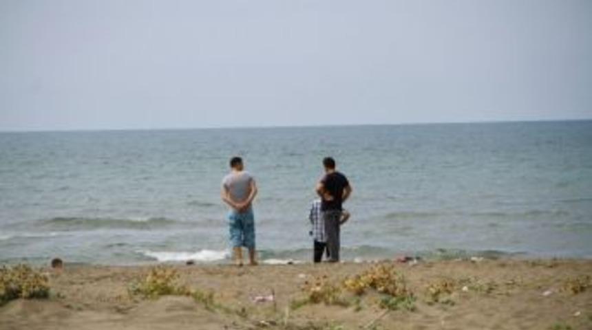 Boğulma Tehlikesi Ge&ccedil;iren &Ccedil;ocuklar Hastaneye Kaldırıldı