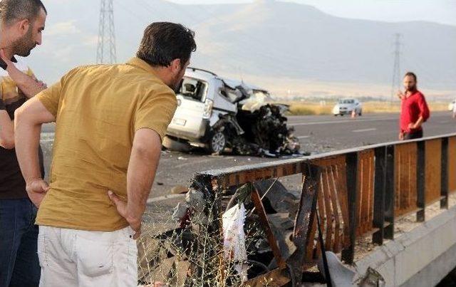 Erzurum’da Feci Kaza: 2 Ölü, 5 Ağır Yaralı