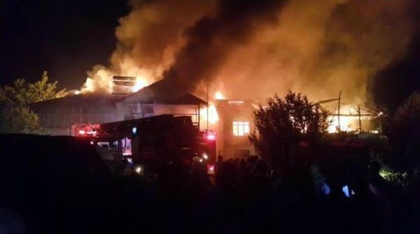 3 Kardeşin Evi Yandı