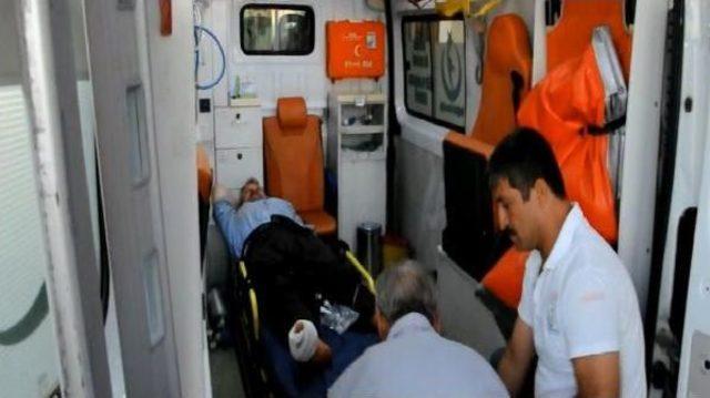 Oynarken Ateş Alan Av T&uuml;feği, Namaz Kılan Babasını Yaraladı 1