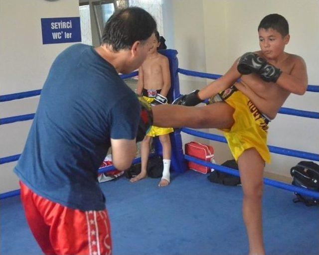 Muay Thai Kursları