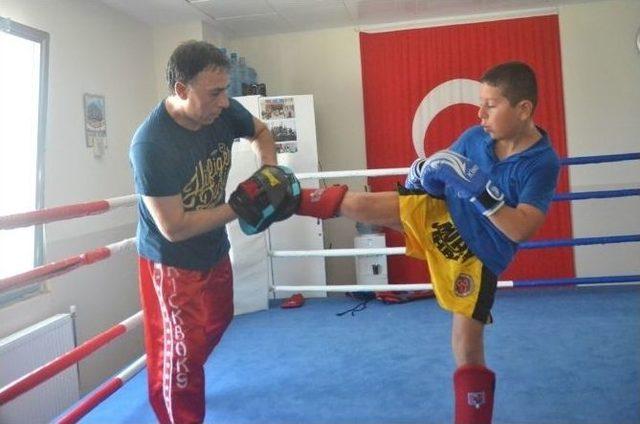 Muay Thai Kursları