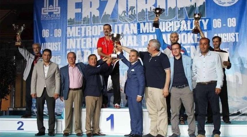 Uluslararası Karate Turnuvası Sona Erdi