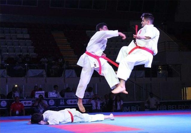 Uluslararası Karate Turnuvası Sona Erdi