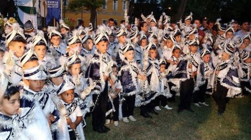 &Uuml;sk&uuml;p&rsquo;te S&uuml;nnet Coşkusu