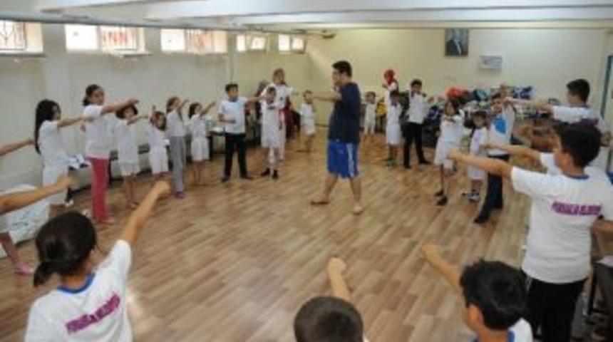 Pursaklar&rsquo;da Yaz Spor Okulu Coşkusu