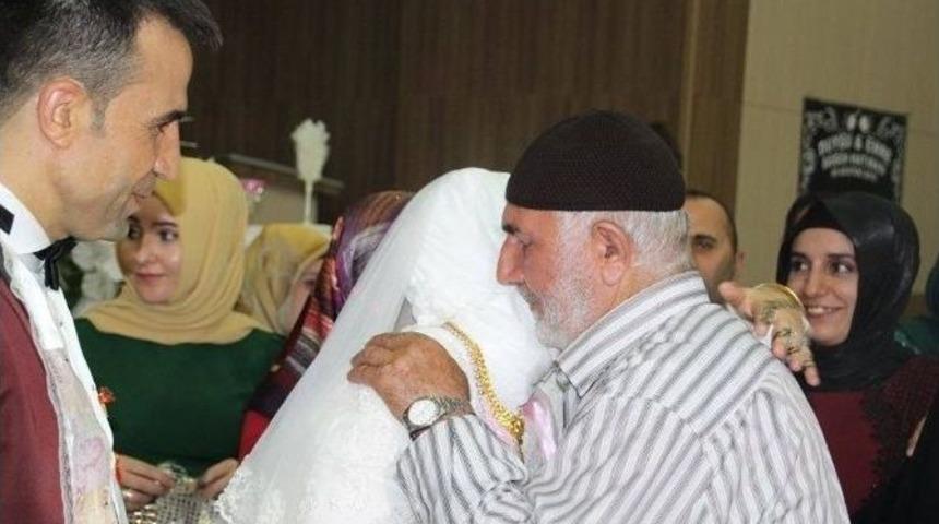 D&uuml;ğ&uuml;n Evi, Yas Evi Oldu