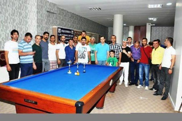 Tatvan’Da Bilardo Turnuvası Düzenlendi