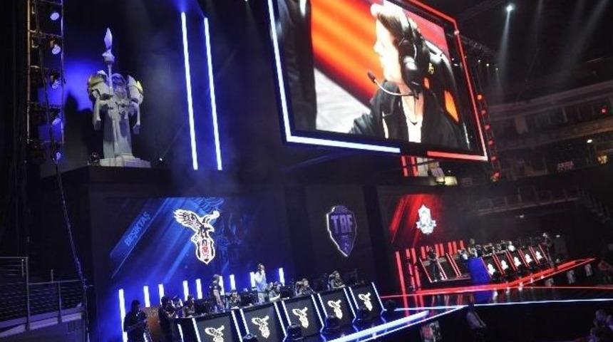 League Of Legends T&uuml;rkiye B&uuml;y&uuml;k Finali&rsquo;ne 10 Bin Kişi Katıldı