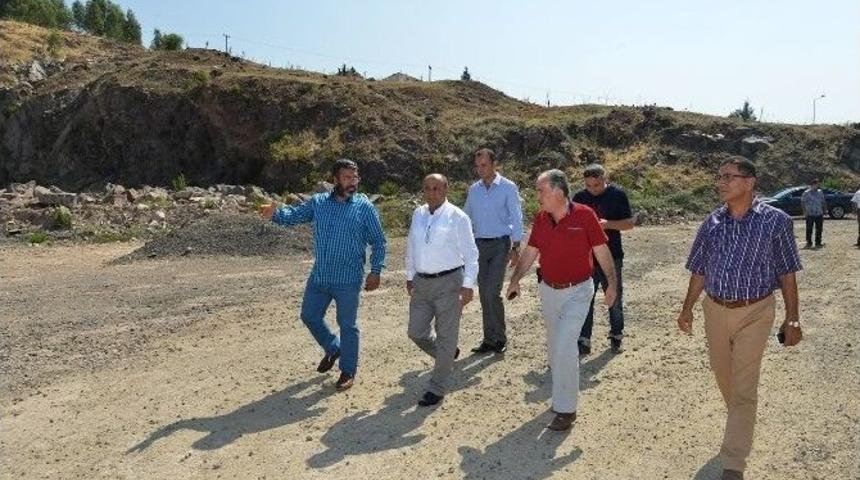 Başkan Arslan, Çiğli’yi Karış Karış Geziyor