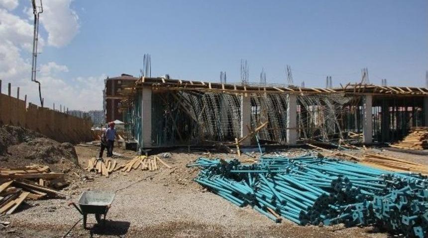 Erzurum&rsquo;da İnşaatta G&ouml;&ccedil;&uuml;k: 2 Yaralı