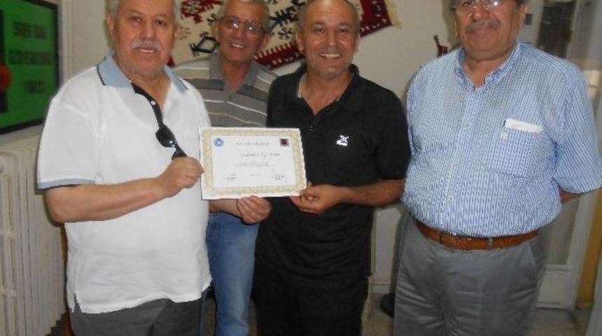 Esab&rsquo;dan Eskişehirli Fotoğraf Sanat&ccedil;ısı Battal Gazi Barlas&rsquo;a &Ouml;d&uuml;l