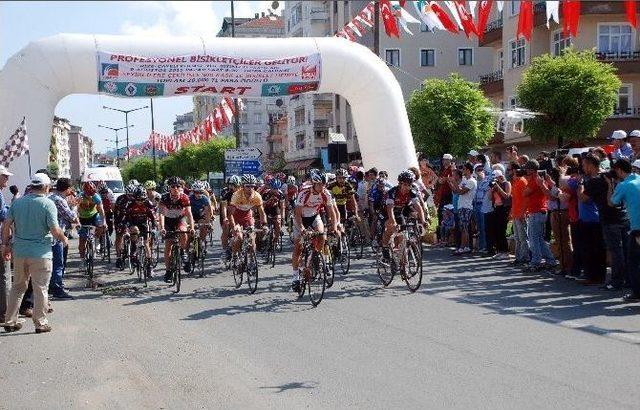 (tekrar) Rize’de Bisiklet Yarışı Heyecanı