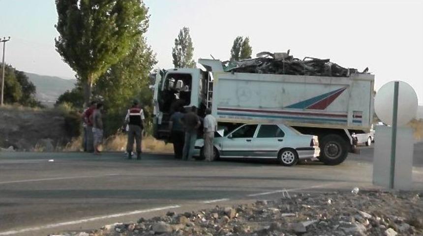 &Ccedil;an&rsquo;da Trafik Kazası: 2 Yaralı