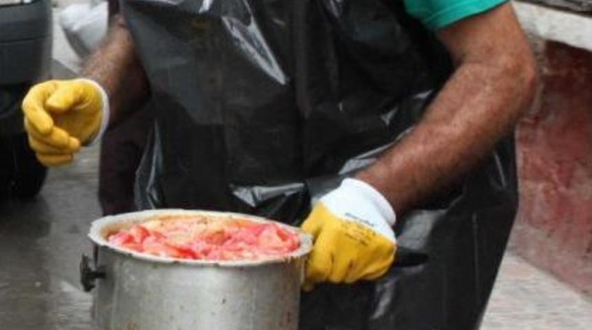 &Ccedil;&ouml;p Evde Atat&uuml;rk K&ouml;şesi&rsquo;Ni Yerinden S&ouml;kt&uuml;rmedi