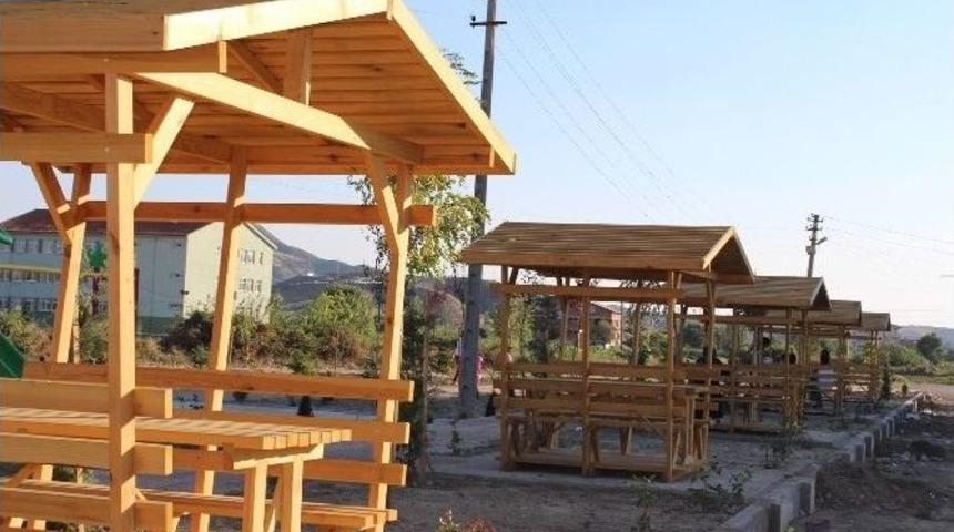 Sungurlu Belediyesi Parklara Oyun Grubu Kuruyor