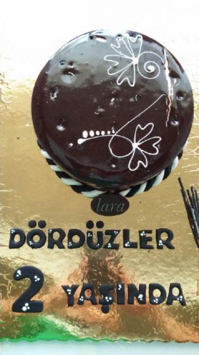 Polis Çiftin Dördüzleri 2 Yaşına Girdi