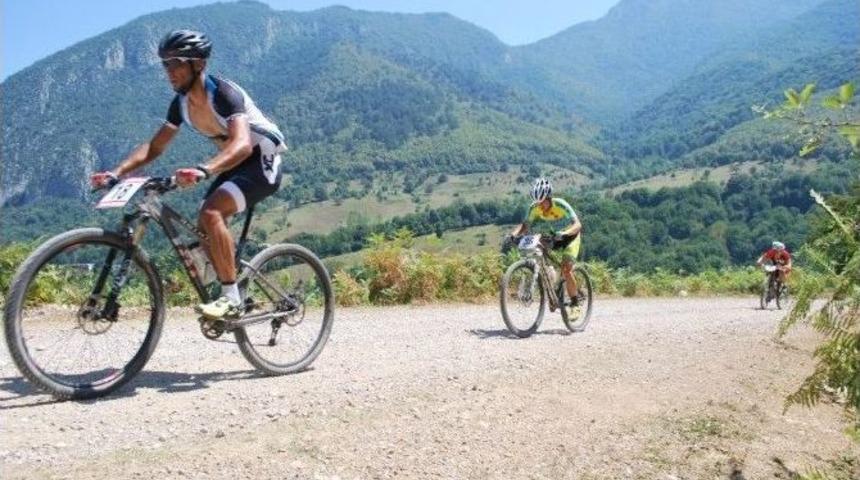 5. Uluslararası Dağ Bisikleti Yenice Kupası Yarışları Sona Erdi