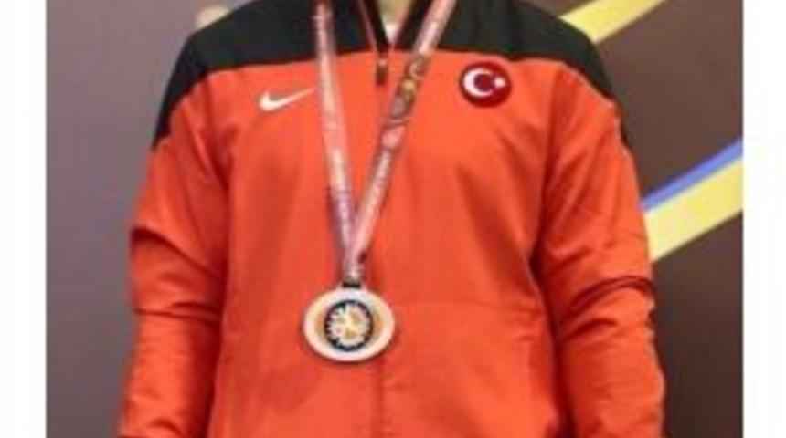 D&uuml;nya Şampiyonasına 6 G&uuml;reş&ccedil;i