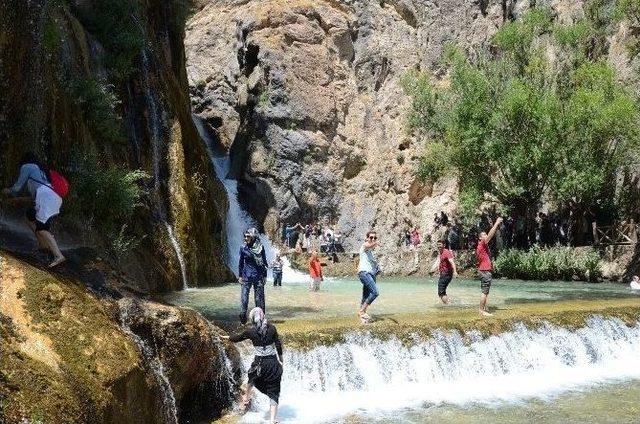 Günpınar Şelalesi’ne İlgi Büyük