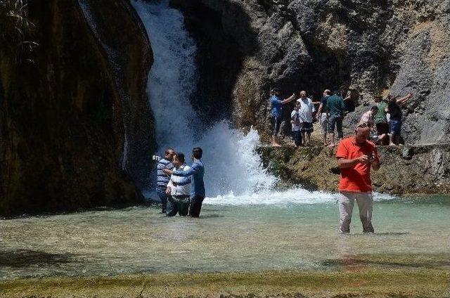 Günpınar Şelalesi’ne İlgi Büyük