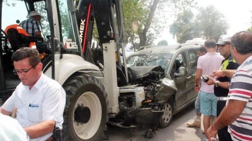 Tekirdağ&rsquo;da 4 Aracın Birbirine Girdiği Kazada 2 Kişi Yaralandı