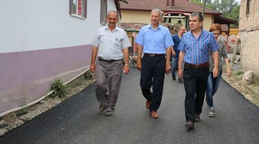 Dişli, Acıelmalık&rsquo;ta Asfalt &Ccedil;alışmalarını İnceledi