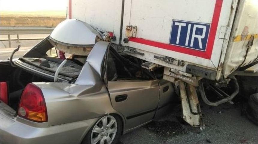 Eskişehir&rsquo;de Trafik Kazası: 2 &Ouml;l&uuml; 1 Yaralı