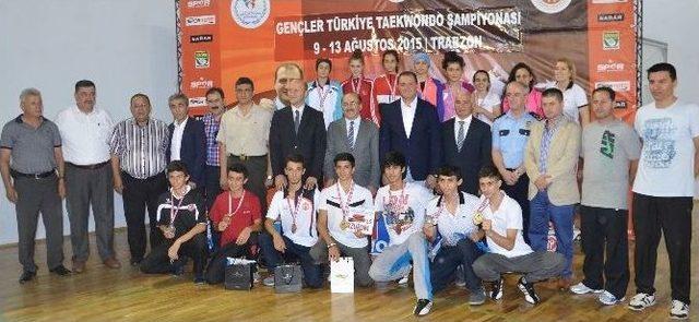 Gençler Türkiye Taekwondo Şampiyonası Trabzon’da Başladı