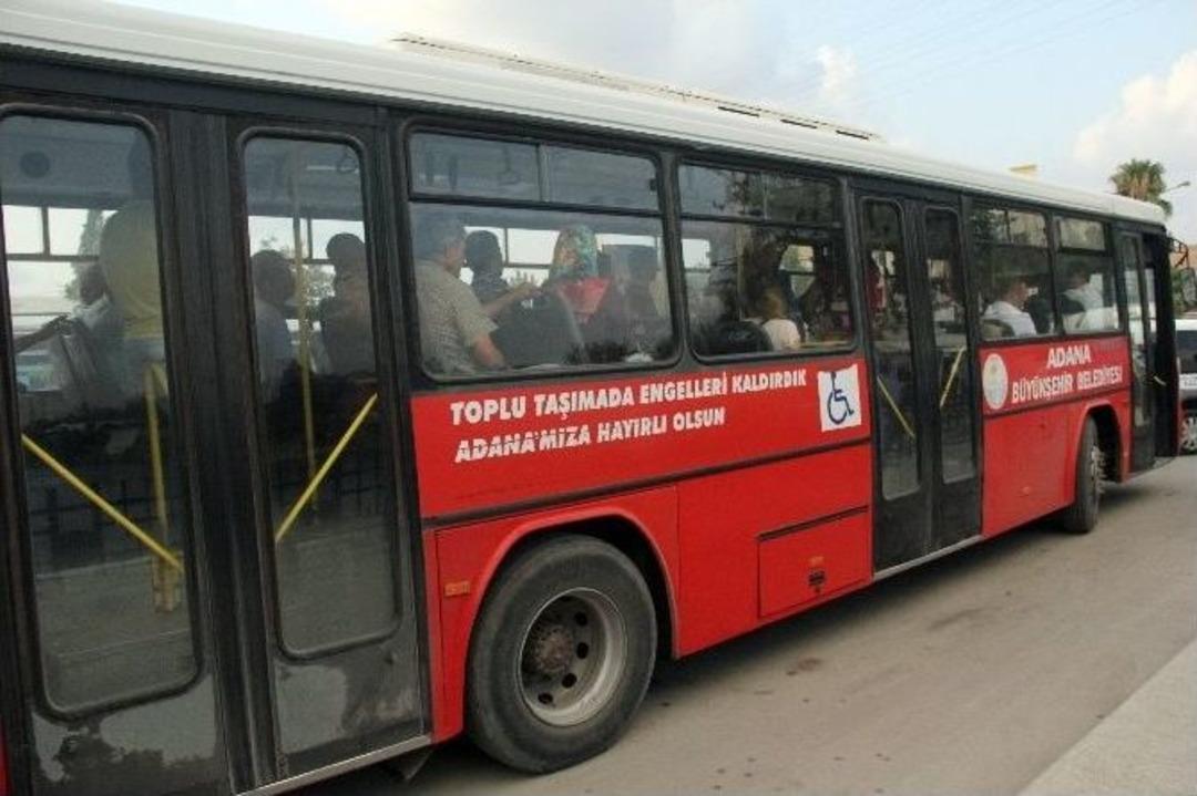 Belediye Otob&uuml;s&uuml;nde Canlı Bomba Paniği
