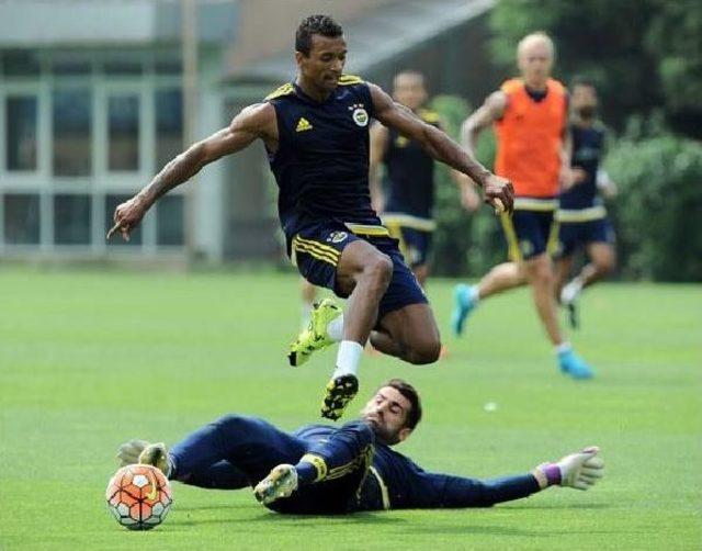 Fenerbahçe 1 Günlük Iznin Ardından Çalışmalarını Sürdürdü 2