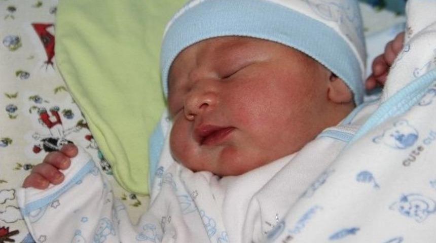 Ayta&ccedil; Baran&rsquo;ın Eşi D&ouml;rd&uuml;nc&uuml; &Ccedil;ocuğunu D&uuml;nyaya Getirdi