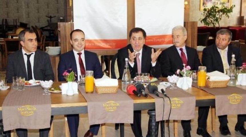 Şanlıurfa Valisi: Suriye Sınırında Fiziki Sistem G&uuml;&ccedil;lendirilecek