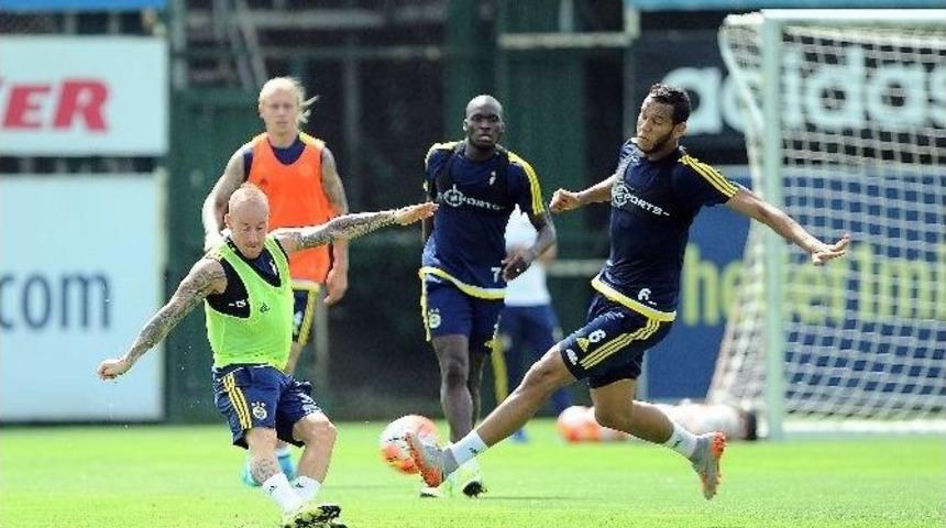 Fenerbah&ccedil;e, Eskişehirspor Ma&ccedil;ı Hazırlıklarını S&uuml;rd&uuml;r&uuml;yor