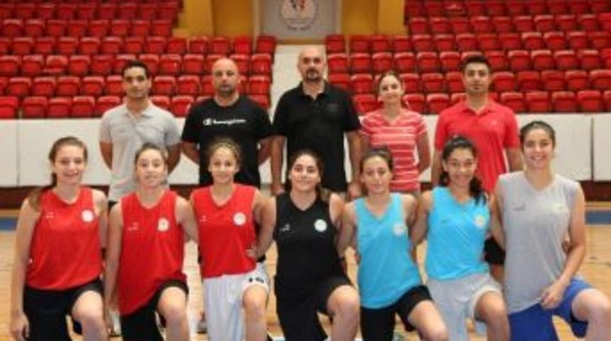 Adana Aski Spor Kampına 9 Gen&ccedil; Oyuncu