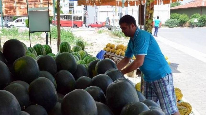 Tezgahlarını Evleri Haline Getirdiler