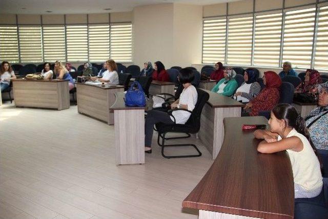 Yalovalı Kadın Çiftçilere Eğitim Semineri