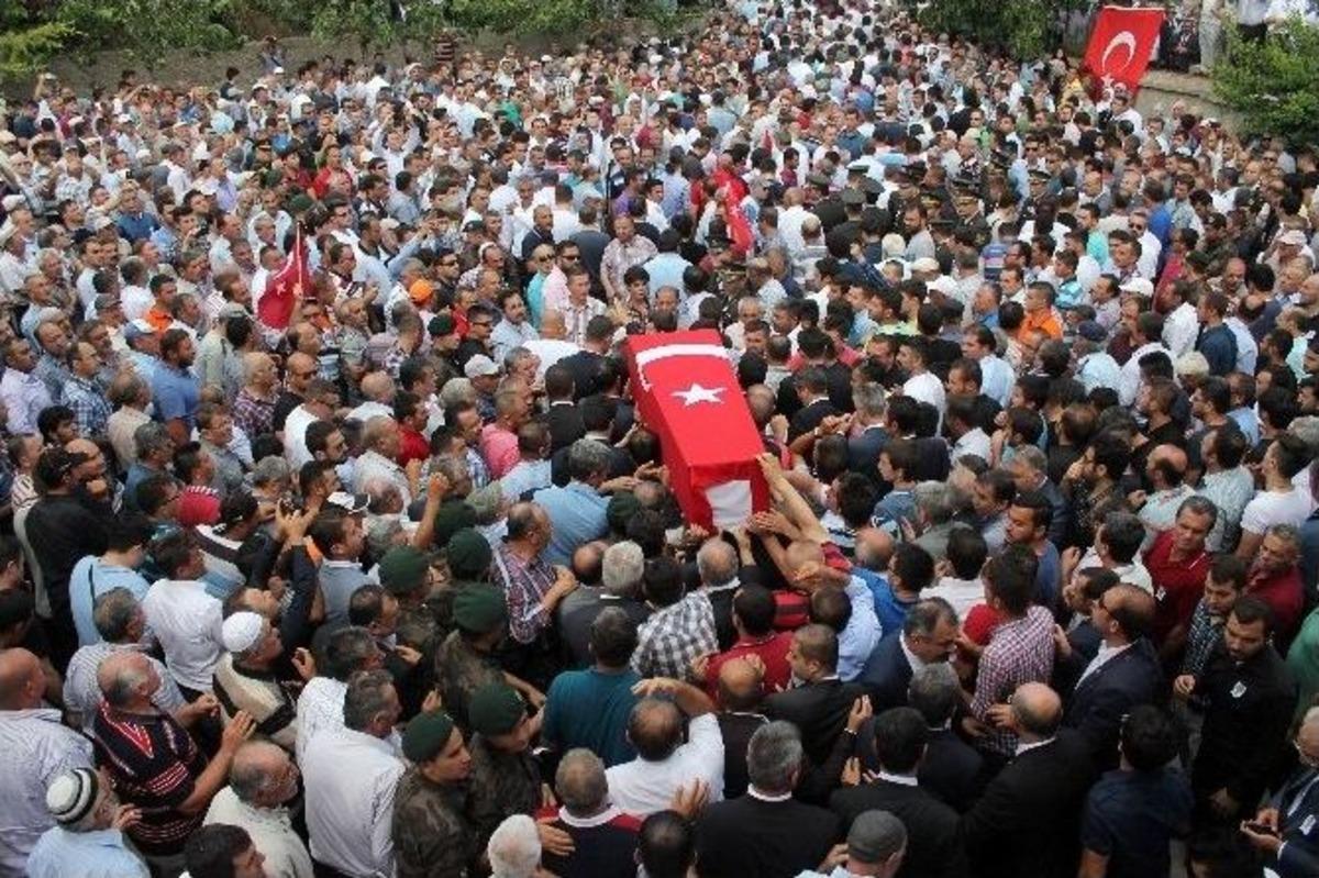 Ankara Şehidini Uğurladı