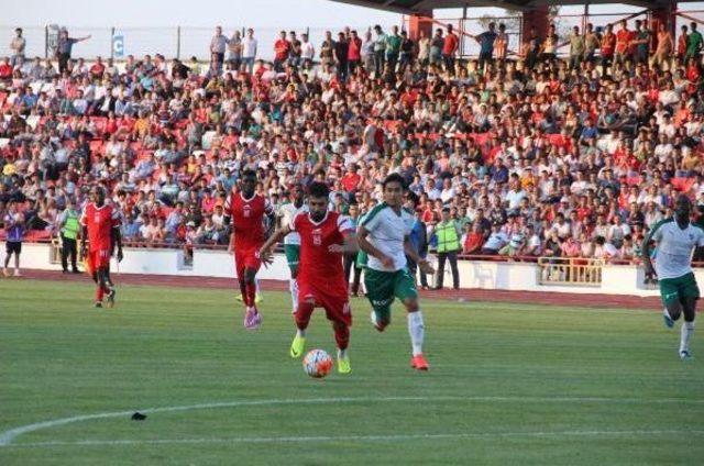 Balıkesirspor Taraftarını Coşturdu